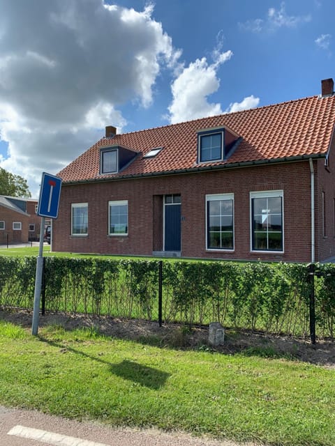 familieverblijf De groene Specht House in Zeeland, Netherlands