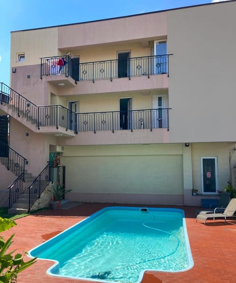 Property building, Swimming pool