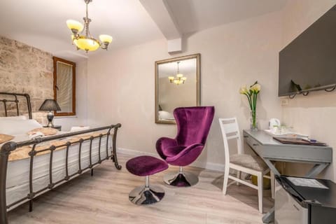 Historic Plaza Varos Split Hotel in Split