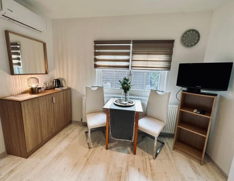 TV and multimedia, Dining area