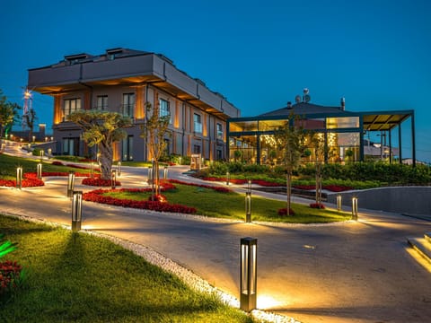 Property building, Garden