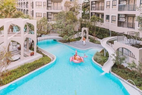 Swimming pool, Swimming pool