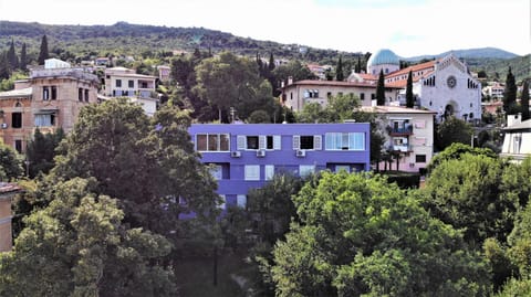 Neighbourhood