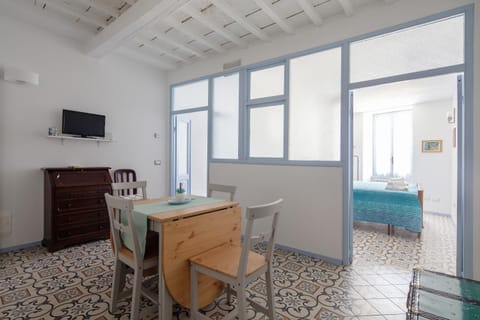 Casa GiGio 011030-LT-0223 Apartment in Vernazza