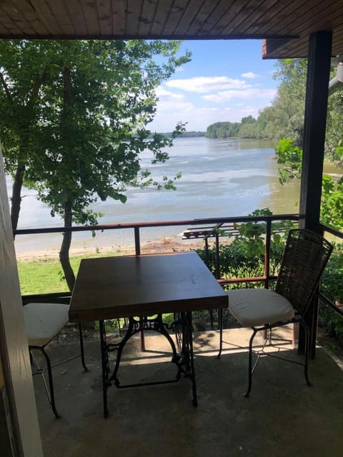 Natural landscape, View (from property/room), Balcony/Terrace, River view