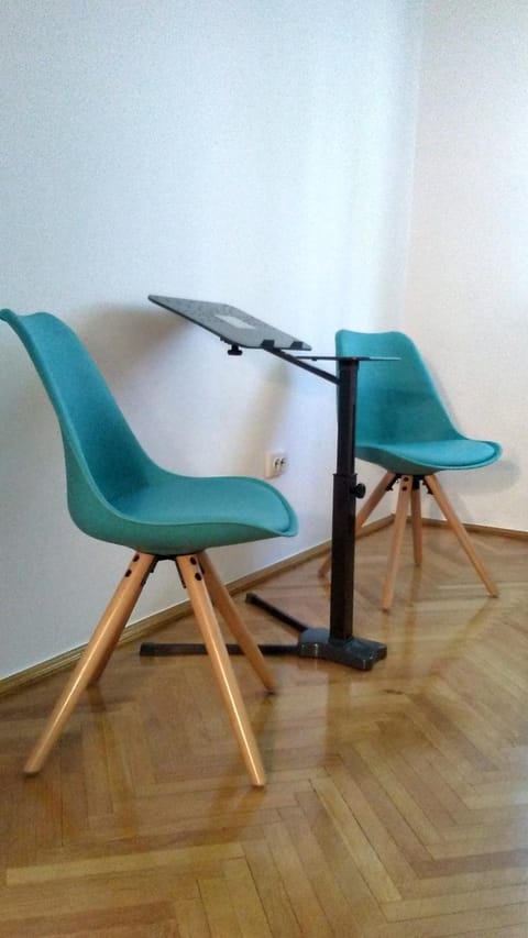 Business facilities, On site, Area and facilities