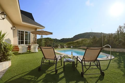 Spring, Winter, Summer, Autumn, On site, Swimming pool, Swimming pool