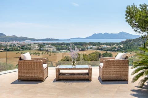 View (from property/room), Balcony/Terrace