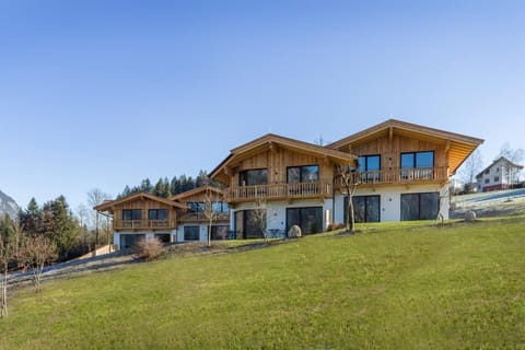Property building, Bird's eye view, Garden