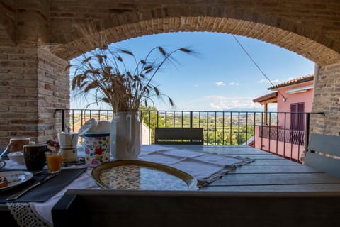 Balcony/Terrace, Mountain view