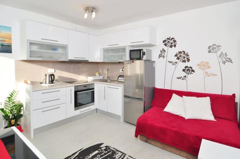 Kitchen or kitchenette, Living room, Seating area