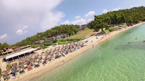 Day, People, Natural landscape, Beach, Sea view, sunbed