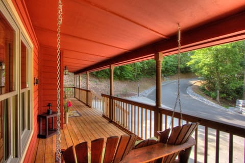 Balcony/Terrace, Street view