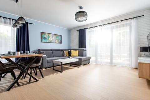 Apartament SŁONECZNY 7 Dziwnów Gardenia z widokiem na morze EPapartamenty Apartment in West Pomeranian Voivodeship, Poland