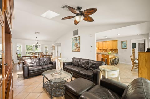 Pet-friendly waterfront home steps to beach/pool House in Marco Island