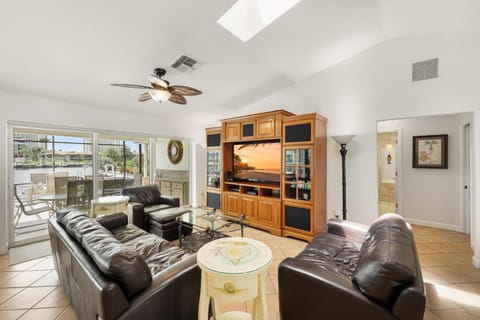 Pet-friendly waterfront home steps to beach/pool House in Marco Island
