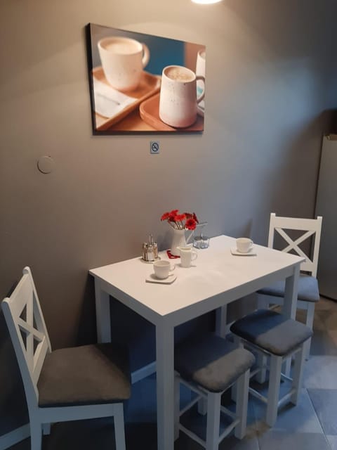 Coffee/tea facilities, Dining area