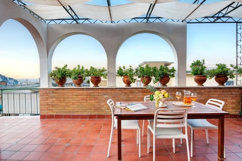 Balcony/Terrace, Dining area, City view, Garden view, Sea view