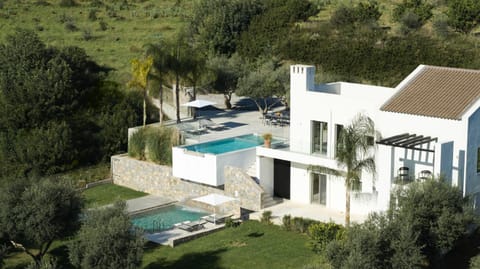 Property building, Day, Natural landscape, Pool view, Swimming pool