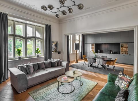 Kitchen or kitchenette, Living room, Seating area