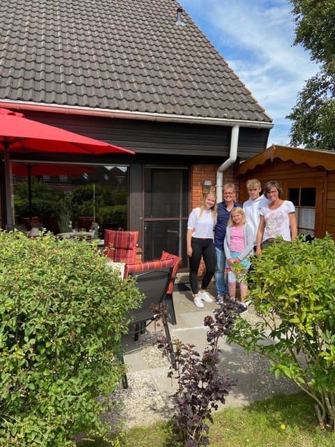 Property building, BBQ facilities, Garden, Balcony/Terrace