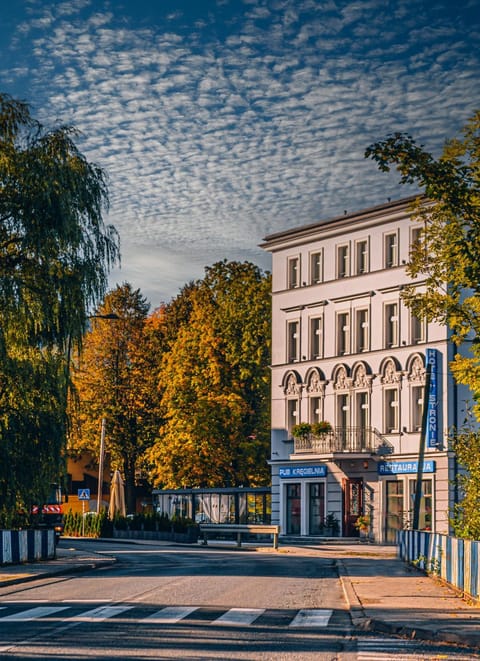 Property building, Day