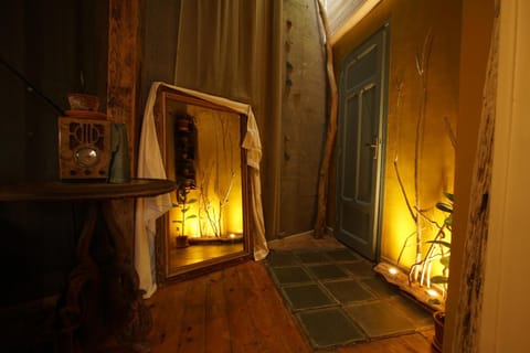Living room, Decorative detail