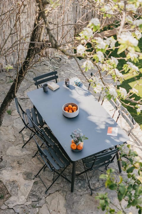 Dining area, Garden view