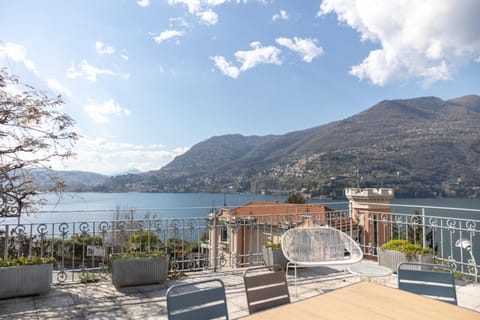 Day, Balcony/Terrace, Lake view, Mountain view