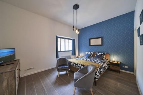 L'Arbois 1876-La Verrière- Apartment in Jura