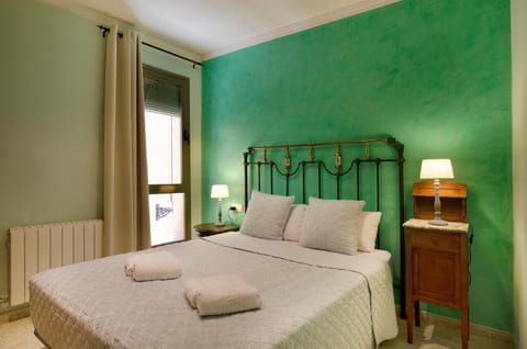 Bed, Bedroom