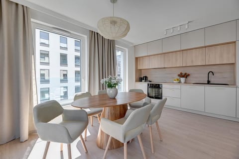 Kitchen or kitchenette, Living room, Seating area, Dining area, stove