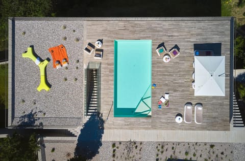 Balcony/Terrace, Swimming pool, Swimming pool, sunbed