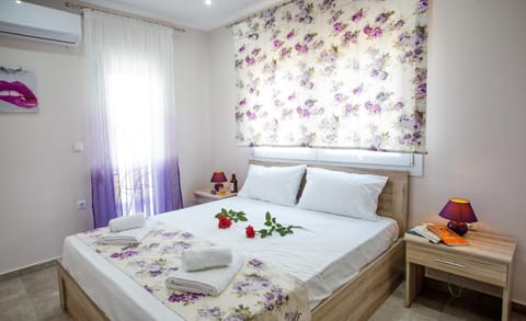Kaiafas Luxury Philoxenia Apartment in Nea Peramos