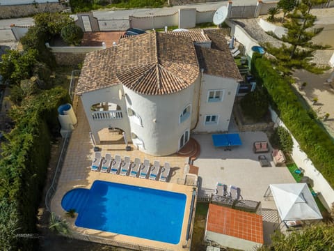 Property building, Bird's eye view, Swimming pool