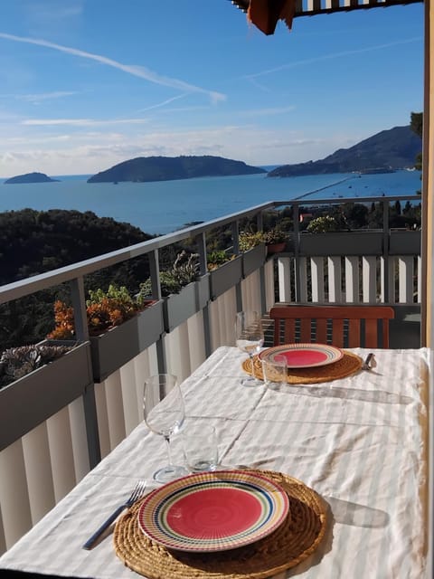 vista sul blu ,Baia Blu, Lerici Apartment in Lerici