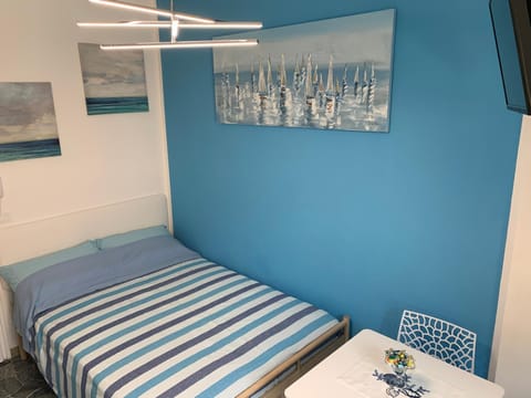 Indipendent Blue Apartment in Veneto