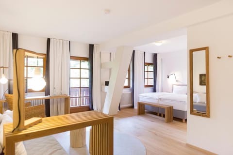 Photo of the whole room, Bedroom