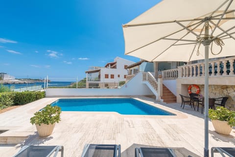 Pool view, Sea view