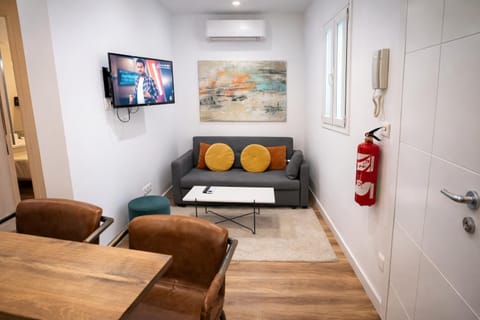 TV and multimedia, Living room, Seating area