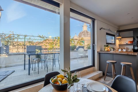 View (from property/room), Balcony/Terrace, Kitchen or kitchenette, Living room, Dining area