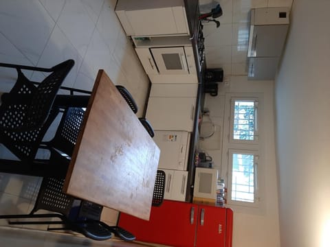 TV and multimedia, Kitchen or kitchenette, Dining area