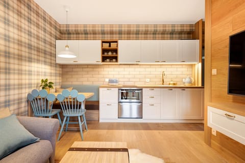 Kitchen or kitchenette, Living room