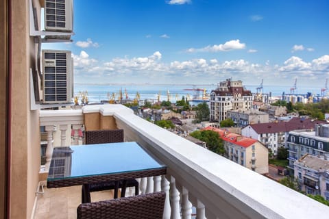 Nearby landmark, View (from property/room), Balcony/Terrace, City view, Sea view, Sunrise