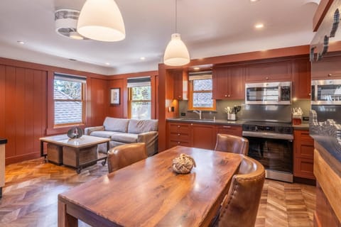 Cedar Crest - Robin Cottage 6 House in Homewood