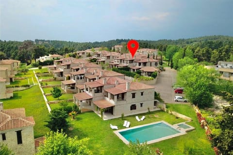 Bird's eye view, Swimming pool