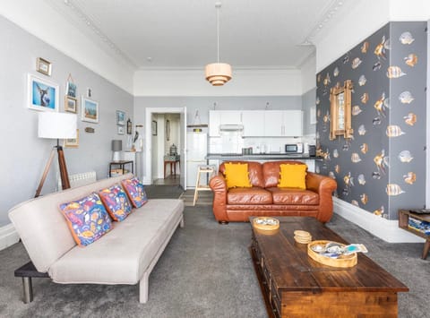 Beach Shore - SEA VIEWS Apartment in Lytham St Annes