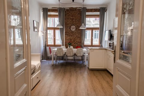 Living room, Dining area, kitchen