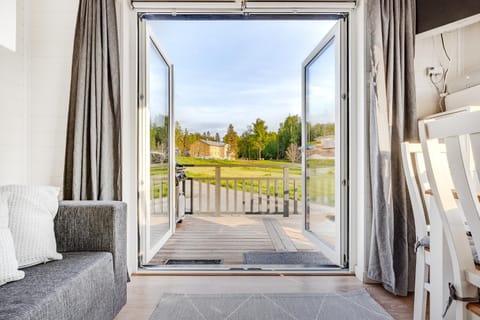 Balcony/Terrace, Garden view