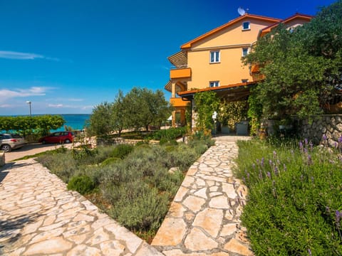 Apartmani Maslina Apartment in Lun